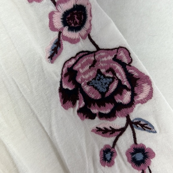 Aeropostale Soft V Long Sleeve Shirt Blouse Embroidered Floral White Juniors L - Picture 6 of 9